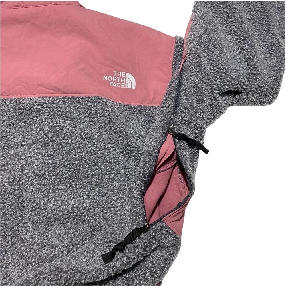 NWT The North Face Retro Denali Seasonal Jacket Sz Med Unisex Grey Pink